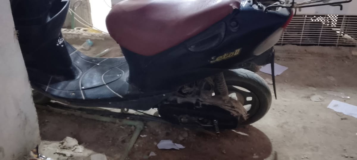 اسلام عليكم شباب دراجة سازوكي 60 دراجة شغالةبيهة نقص شوتة تجي وتشوفها كدامك مكاني كربلاء الشبانات سعرها 125 وبيها مجال ***********
