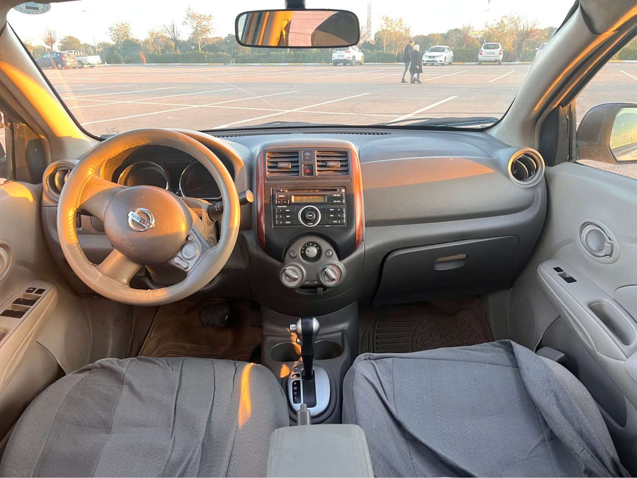 نیسان  سەنی ڤێرسا2012گێڕ تۆماتیك حیزامە بێ داخلي 
گیرومەکینە وتەبرید بەشەرت وەگەڕان وبڕانەوە بەشەرت
سحر73وەرەقە شوین هەولیر:*********** أربيل, العراق
