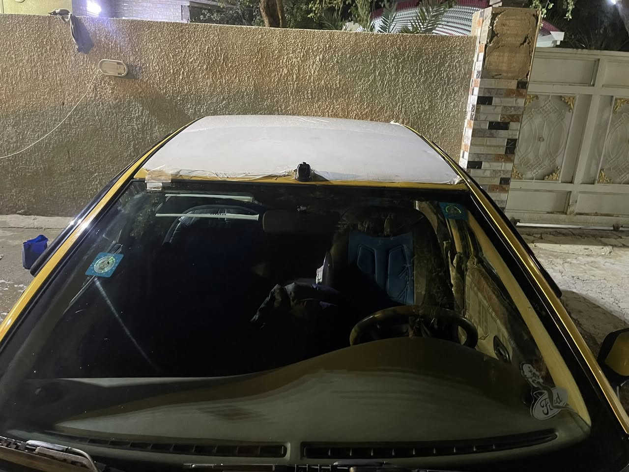 سمند 2011
سياره جاهزه ونضيفه كشرها حلو
بيها رصعات ما مبينات
بيها تعميرات صورهن موجوده
تدفئه تبريد شغالات
صدرها حلو طستها حلوه 
باتري جديد
داينمو جديد
مصفره هيئه وغرامات ستوها محوله راعيها جيراني 
مكاني الزعفرانيه سعيده
السعر 38 وبي مجال حك الجيه
***********
