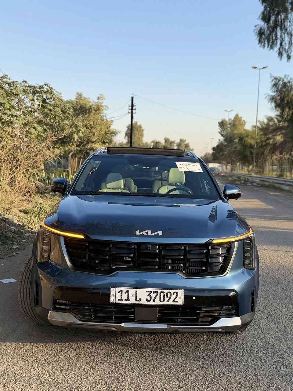 السلام عليكم
سورنتو 2025 sx برستيج هايبرد 
فول السياره للاخير اعله فئه بلسورنتو
بانوراما 
بصمه
كشنتات ابيض تدفئه تبريد كهرباء خزن ميموري 
ستيرن تدفئه
لايت 4 عدسات 
حساسات 6 امامي و6 خلفي 
رادارات امامي وخلفي وجانبي وقياده ذاتيه
٥ كامرات محيطيه مع كامره بلمرايه 
مري شفط مع قلاب 
بردات خلفيه 
جنطه كهرباء
ماشيه 10 الف 
السياره بيه صبغ بس حافه البنيد 
بدون ايرباك
مكانه صليخ 
سعر 280 
***********
