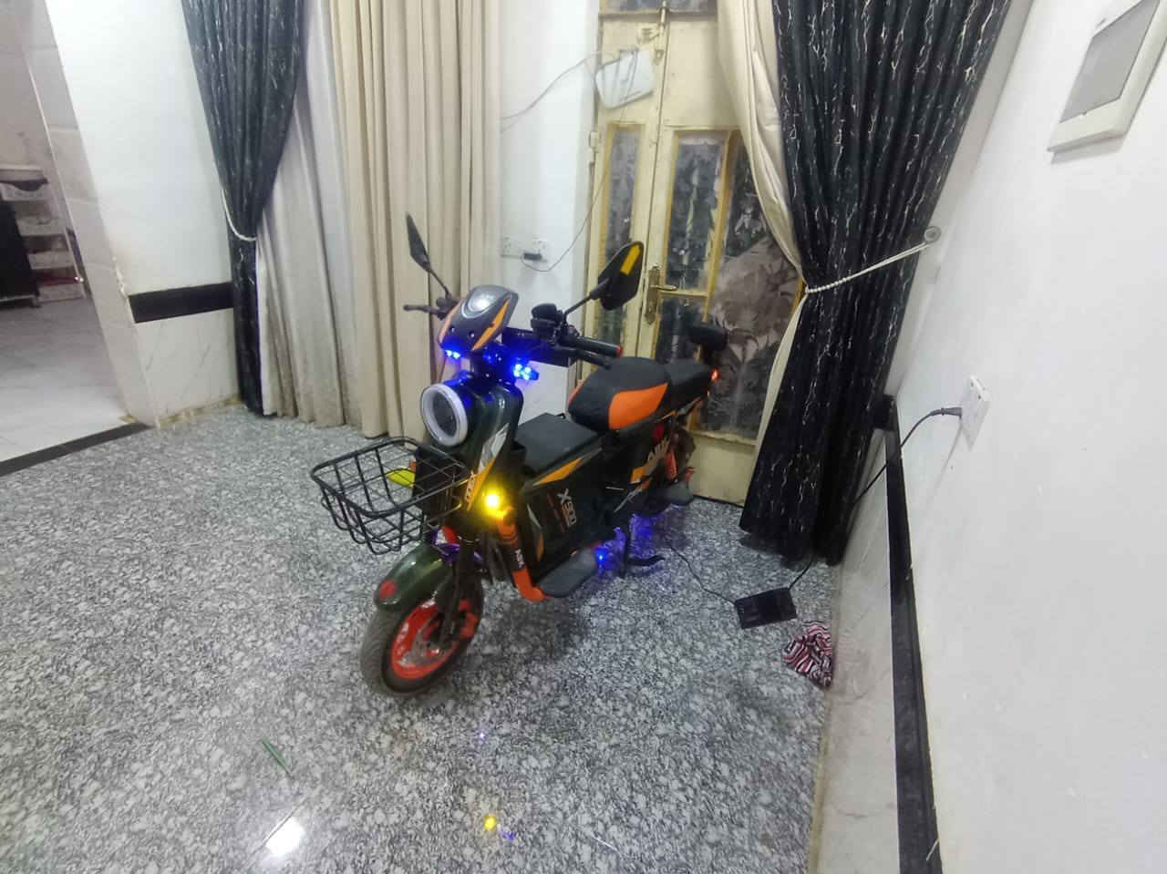 دراجه شحن البيع جديده سعرها
سعرها 450.     ***********
