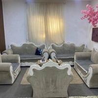 كنب • ١٠ مقاعد • للبيع