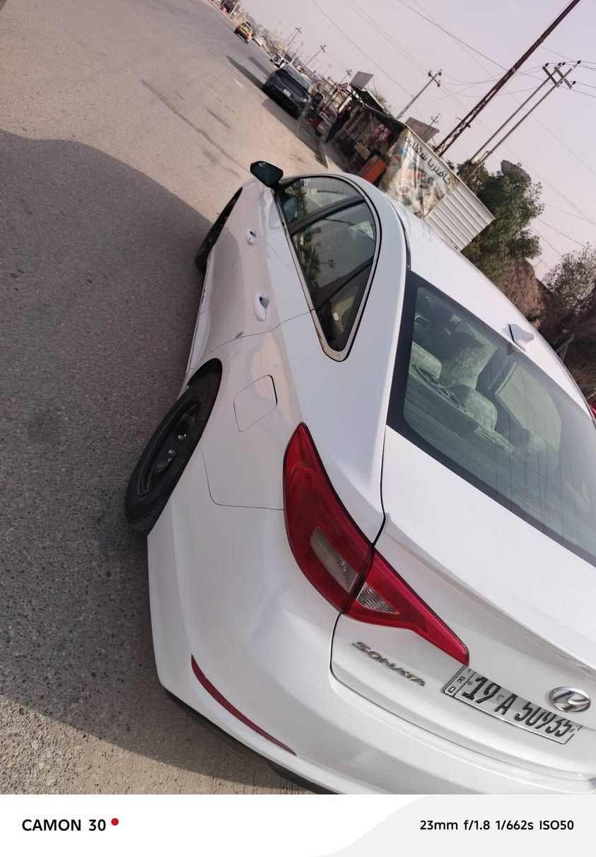 سلام عليكم سوناته وارد امريكي ضربته حافت البنيد بس نفسه مصلح بدون تبديل  السياره كله ليبل واحد صوره الحادث بل منشور رقم كربلاء نكليزي تحويل ثاني يوم السعر 117وبيه مجال للشراي مكينه 2400كير ومكينه جدد حداديه تخم تاير جهازه السياره من كلشي مكاني الدوانيه مركز للستفسار ***********
