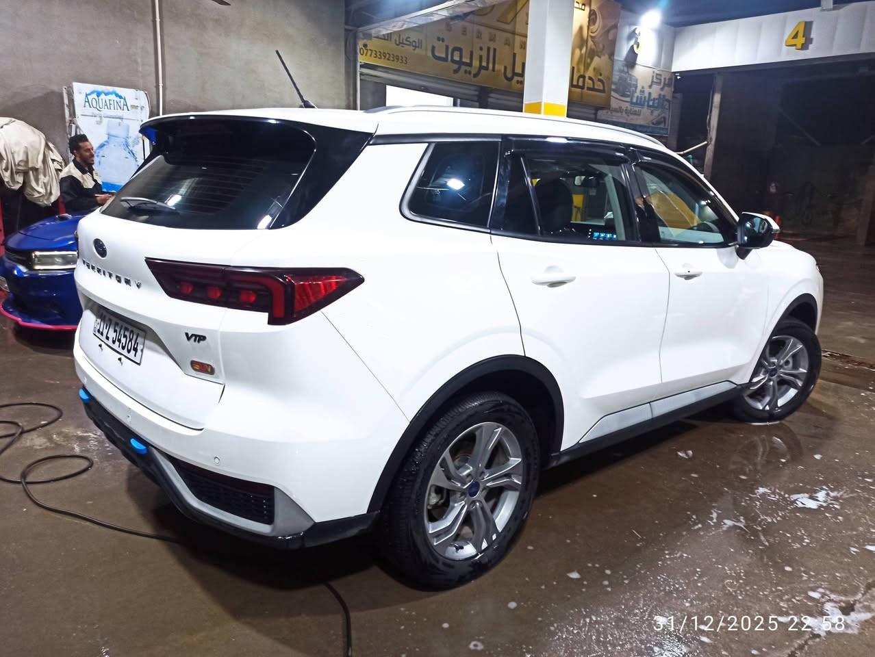 فورد تيتوري موديل 25 ضمان شركة القاصد رقم بغداد باسمي ماشيه 28 الف كفاله عامه 
السعر 30 مليون عراقي 
للتواصل 
***********
***********
