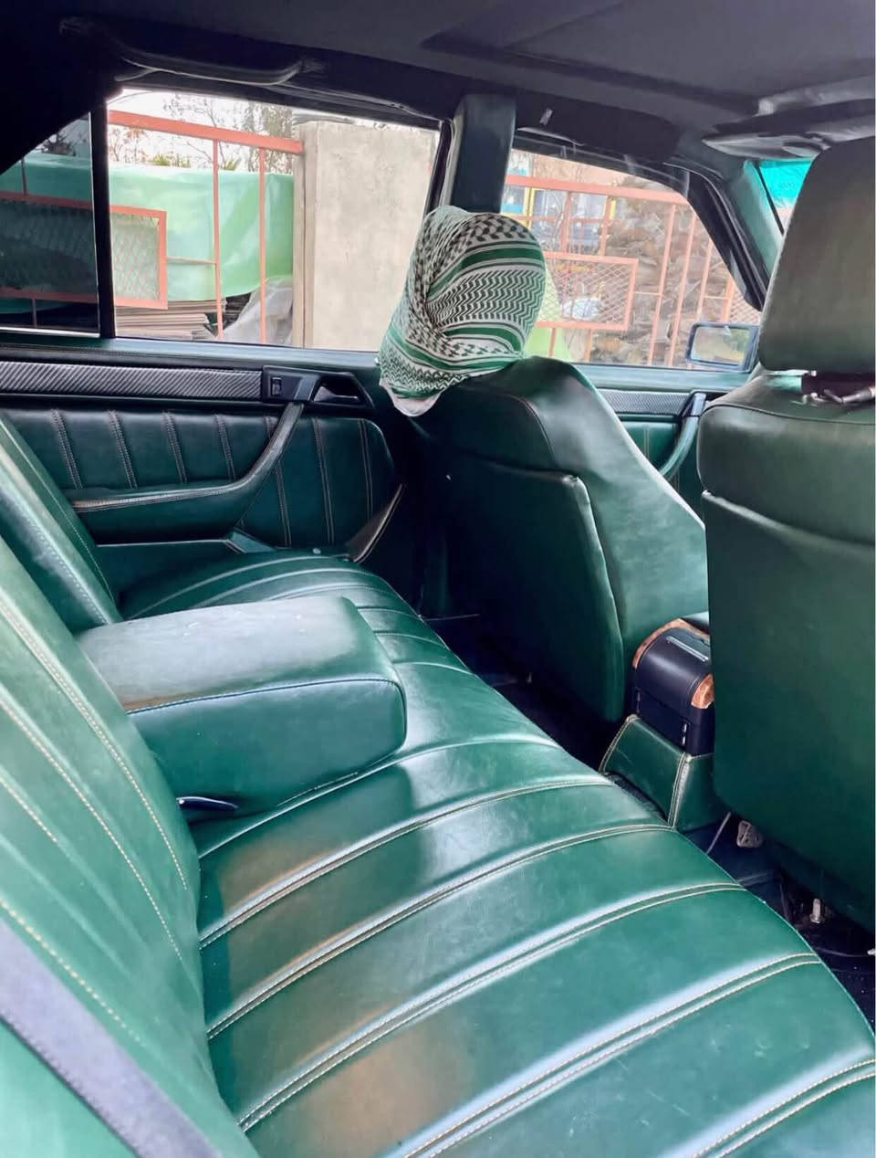 فرۆشتن و گۆڕینەوە 
بە شتێک بە دڵم بێت
Mercedes W124 1990 E300 V6
ماسیدس کوپە 
مۆدێلی ١٩٩٠
کامل کراوە بە ٩٥
مەکینە بەطە ٣٠٠٠ مەرغووب 
زۆر بەقەوەت و بەهەڵمەت 
تەبریت سارد و گەرم لەسەر سویچ❄️
ئارمی پلاستیکی سلێمانی تازە کراوەتۆ 
بەشەرتی ئەوەی بیکەی بە ناوی خۆتەوە 
سەیارەیەکی گەنجانە و کەشخە 
پاریەکی خەیاڵی تیا مەسرو کراوە 
بۆنیتی کراوە بە بەیبی 
لایتەکانی لە ڕوسیا تەڵەب کراوە 
کامل ناوەکەی بە جڵد سەوز و تەقەڵ تێگیراوەتەوە 
لیدی ١٨ پارچەی بۆ بەستراوە
حاسە و کامیرە و ئایپەدی بۆ بەستراوە 
مەکینە و گێڕێکی لۆکی بەتەی ٣٠٠٠ بۆ بەستراوە 
تەبریتەکەی بەشەرتی ئەوەی بت تەزینێ
ئاڕمەکەی تازە کراوەتۆ تا ٢٠٢٦
هەزەی بۆ کراوە تا ٢٠٢٦
ئۆکس و فلاش و USB بۆ دانراوە 
شاشە کارپلەی و ڤۆلێۆم سەر سوکان 
سەیارەکە لە ڕەسمەکان جوانتر نەبوو 
مەسرەفی ڕێگات عایدی من 
سڵایت 
٤جام کارەبا 
کوشن جلد 
ساجەکانی کراوە بە کاربۆن فایبەر
پێش و پشت کەپس. قرچیشی نیە
کامل کورە کراوە لەسەر ساغی 
شاشە ئایپاد
کامیرە
حاسە 
سەیارەکە لە ڕەسمەکان جوانترە 
پێش و پشتی چرکەی تیا نیە 

گێڕ و مەکینە بەشەرت 
تەبریت ساردوو گەرمی بەشەرت 
تەقەو ڕەقە بەشەرت
ئارم و ئەوەلیات و تحویل و غرامە و بڕاوە

ئەم سەیارەیە تایبەتە و موشتەری تایبەتی ئەوێ 
توزاتی خوا موشتەری نیت کاتی خۆشت و منیش مەگرە!!!

شوێن شارەزوور -زەرایەن

***********
*********** ڤایبەر و واتساپی لەسەرە السليمانية, العراق
