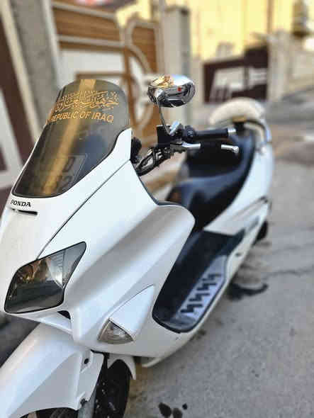 السلام عليكم دراجة فورزة 06 للبيع 
الدراجة رقم اجنبي شرط التحويل السنوية لل28
مكينة 250cc شرط ما مفتوحة ونظيفة بشرط
الدراجة عمية بلاد 
نضام abs 
لايت زينون 
شاحنه +استاند موبايل 
كزوز اصلي كاتم 
مري نيكل 
كلها شغالة بشرط
كلجات جديدة امامي وخلفي 
سرعتها 160
السعر 1750000
العنوان موصل 
للتواصل ***********
