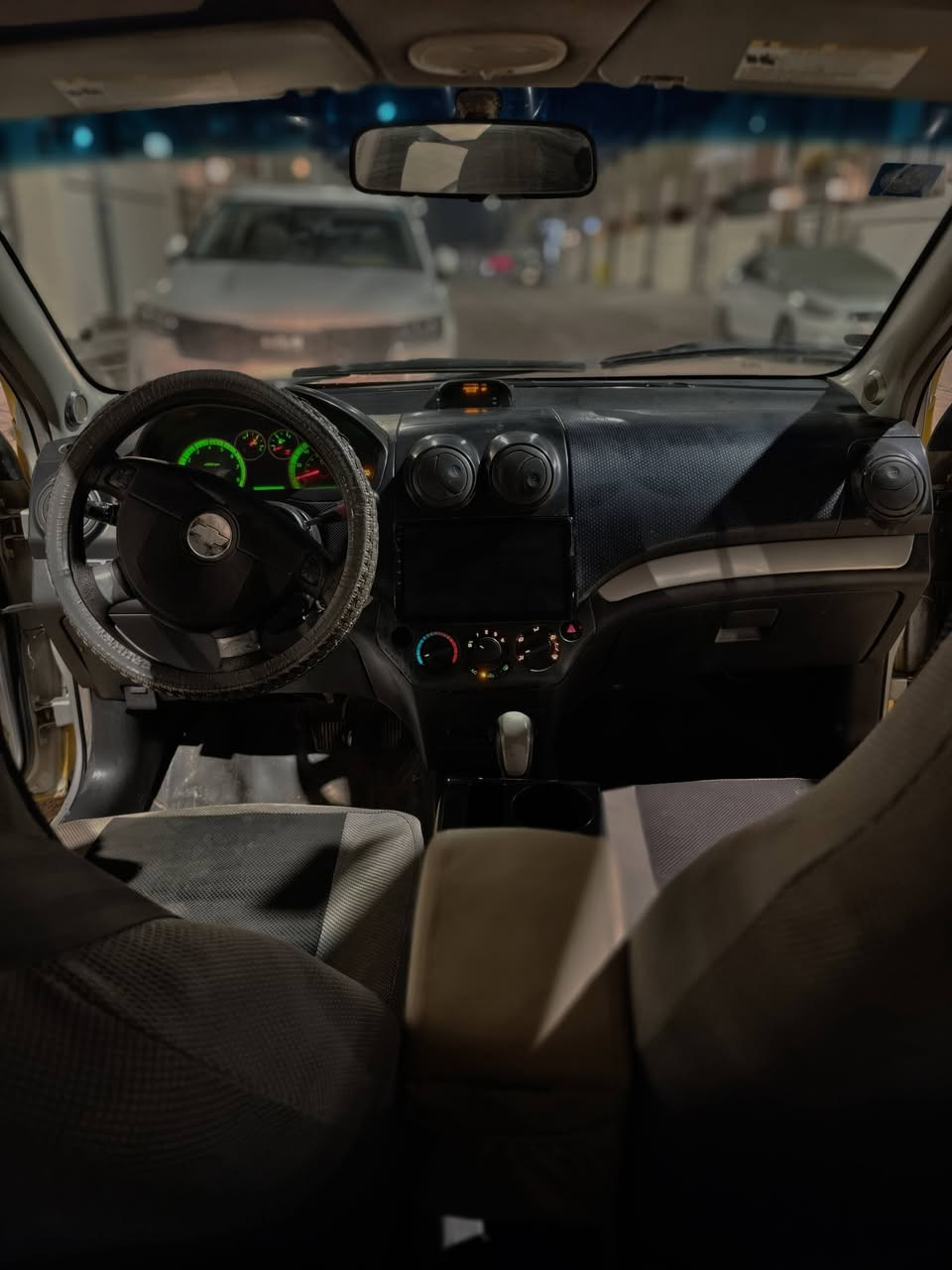 سلام عليكم افيو للبيع موديل 2008 سياره جاهزه حداديه صار يومين من كملتها محرك لاتبخير ولا تنقيص  كير اوتماتيك فقط التبريد غير شغال تخم تاير ***********
