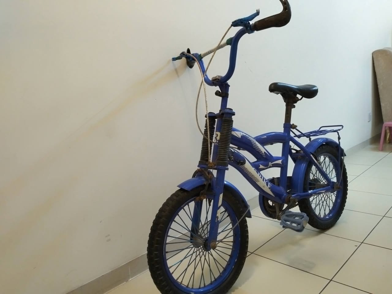 بايسكل حجم 16للبيع سعره 50بي مجال شراي اتصل ***********مكاني الحريه
