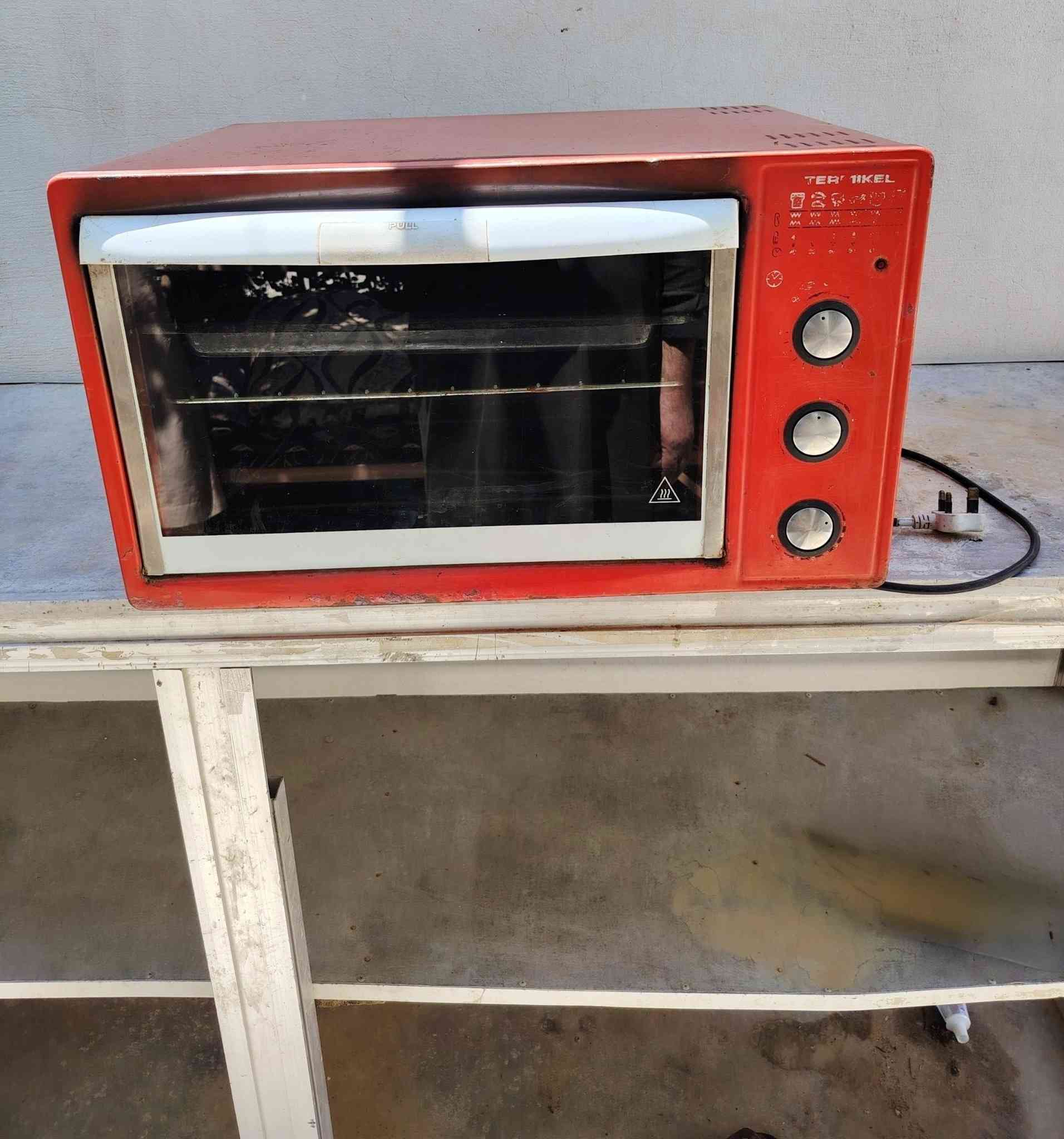 فرن نظيف جدا وضع شركه ***********

