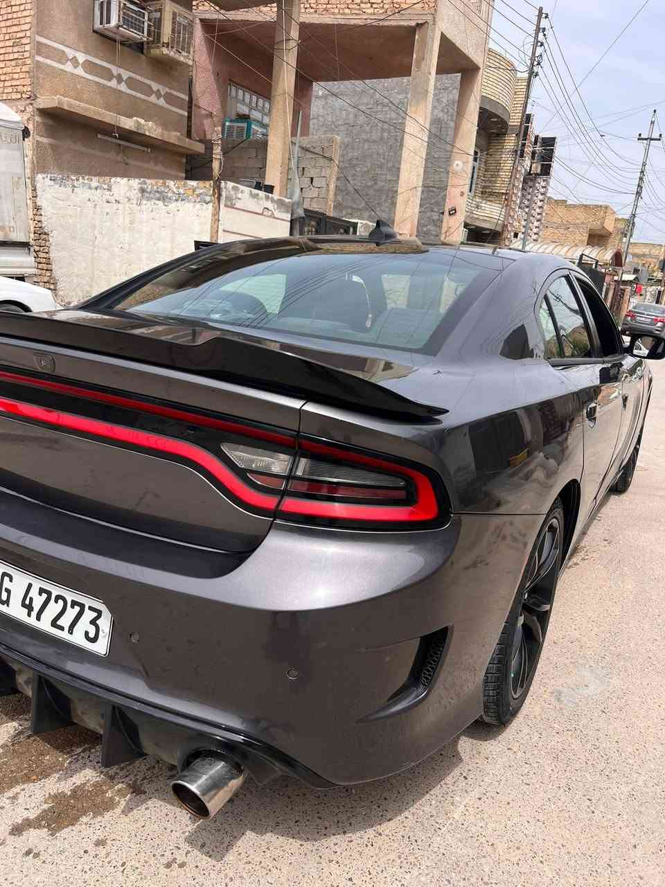 السلام عليكم من رخصه الادمن المحترم جارجر 18 اصل ارتي سيارع فول عده الفتحه كشنات حضن كل المواصفات بيه وشاشه معربه  ومبرمجه المراوح  حادثه جاملغ امامي والخلفي وبلعراق باباين نفس الجهه سياره نضيفه  مابيه نقص كله معمر جديد صدر تايرات وماشيه 43 ميل بيه دخان من اشغل  بسمي اربيل  شرط التحويل عارضهه 157 وبيه مجال بصيط  مكاني البياع تقاطع درويش الشراي يتصل ***********
