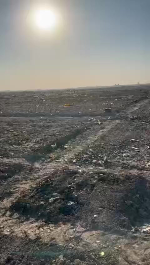 قطع ارض البيع مساحه 200 متر وابيع 100 متر الواجه 5 الكلي منطقة الدهنه  الغزاليه نهايه شارع المركزومجمع المستقبل عادي ابيع ملك صرف طابو ابو غريب بلديه المنصور الاسعار على حسب القطع اكو 40 اكو 50 اكو 60 امتر متر او 200 متر على حسب كلشي متوفر راسلني على واتساب او تخابر 
*********** ملاحظه كلشي موجود حته توزيع لامانه
