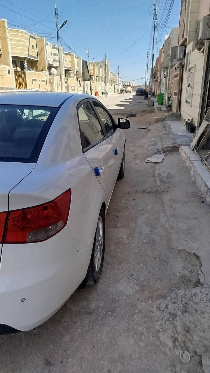 كيا سيراتو للبيع محرك 1600
دوش سونارها  وياها  صبغ بدون دواخل قطعتين  مكاني كربلاء  
السعر 92وبيه مجال  ***********
