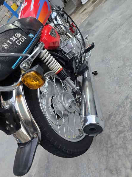 سلام عليكم شباب دراجه موديل 23 نضيفه كلش اوراق كامله مكفوله ماناقصها برغي مكان راعي الدراجه بغداد تقاطع النهروان السعر 700 وبيها مجال لشراي رقم صاحب الدراجه ***********
