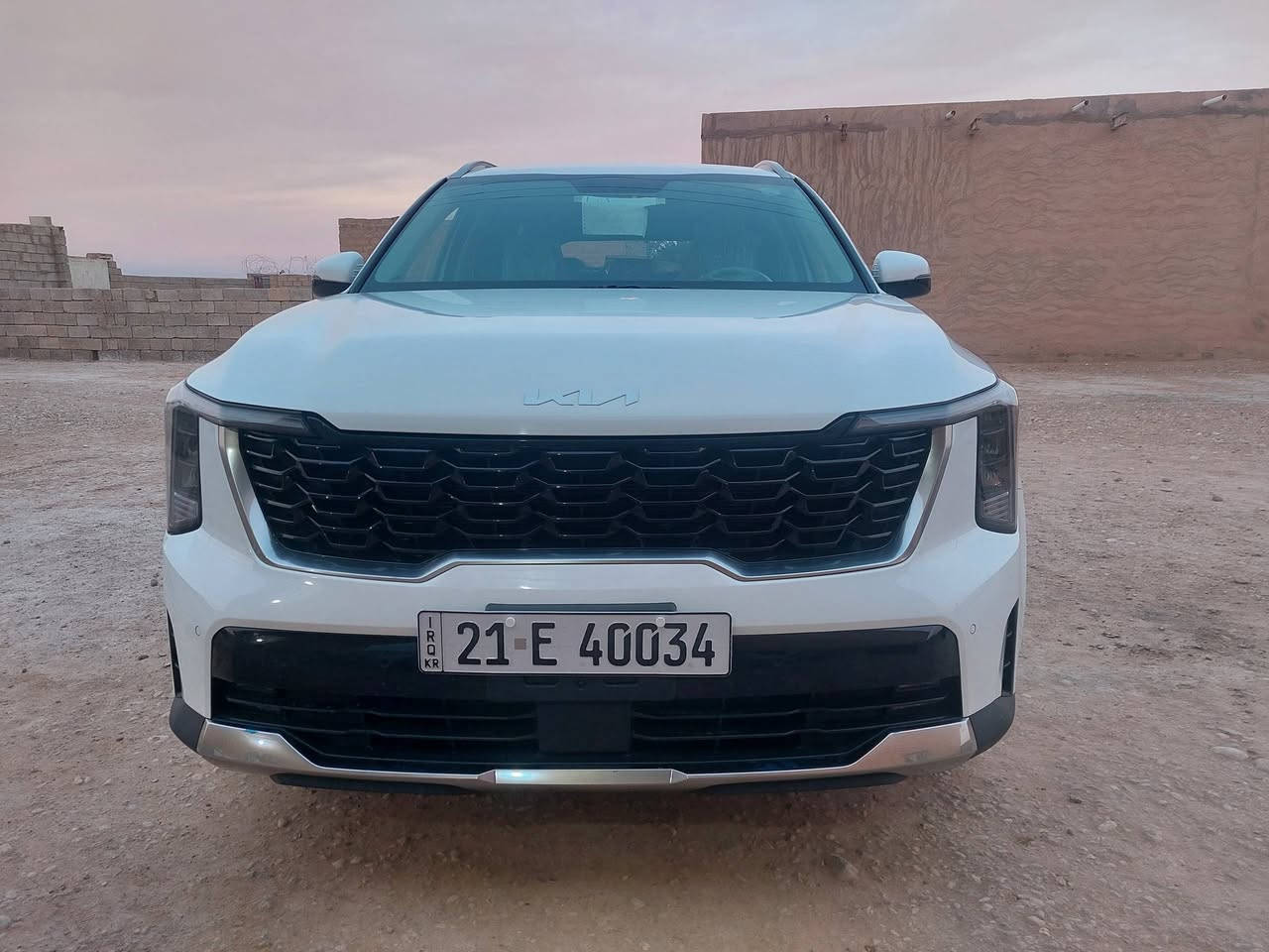 كيا سورنتو 2025 ماشية 28 الف
بحالة الزيرو

ويل حجم 19

رقم سليمانيه دولي 

v6.  3500

مواصفات السيارة

بصمة

قمارة حديد

ويل 19

تشغيل عن بعد 

هاند برك كهرباء

كراسي كهرباء 

صندوك كهرباء

دشبول شاشة متصل 

لايت زنون

Led زنون

بك لايت led

حساس امامي

حساس خلفي

ويل كب كروم  

بردات خلفية

7 راكب

تحكم مقود

درايڤ مود 

اوتو هولد 

شاحن لاسلكي

كير ماوس

تبريد 3 قطع

تحكم شاشة وتبريد لمس 

بلوجكتر زنون

مانع انحدار 

مانع انزلاق

كامرة خلفية

مكان السيارة ديالى بلدروز

للتواصل ***********
