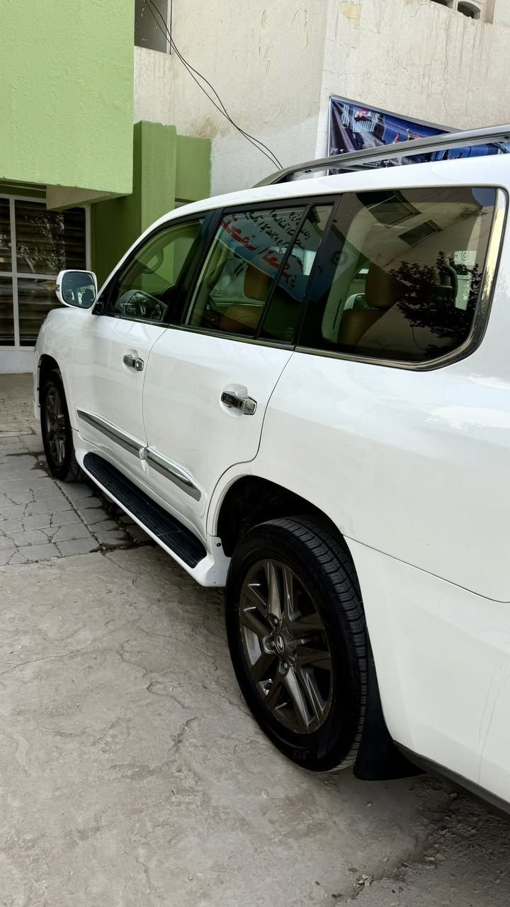 لگزز موديل (٢٠١٢)
رقم بغداد 
موصفات الكزز معروفة
٨سلندر (٥٧٠٠) 
بصمات عدد٤
كشنات جلد 
كشنات كهرباء
فتحة سقف
كشنات خلفيه كهرباء
جكات
دفع رباعي فور ويل
داخل مشمشي
وباقي مواصفات اللگزز معروفة
بيها صبغ جهة (ضربة خفيفة وتم صبغ الجهة) ورصعات في البنيد.

السعر ٣٣٠
العنوان: بغداد/ الدورة 

للتواصل: ***********
