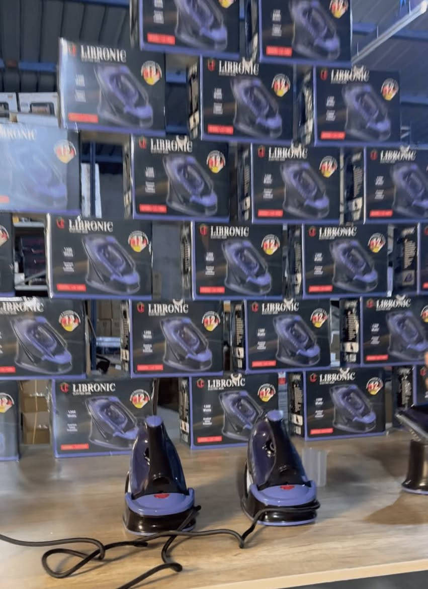 مكواة بخاري لاسلكي قاعدة من سيراميك اصليه بي ضمان سنه السعر 35 الف توصيل مجاني


**إذا كنت صاحب هذا الإعلان وتريد حذفه لأي سبب، رجاءا أرسل رسالة إلى الدعم الفني**