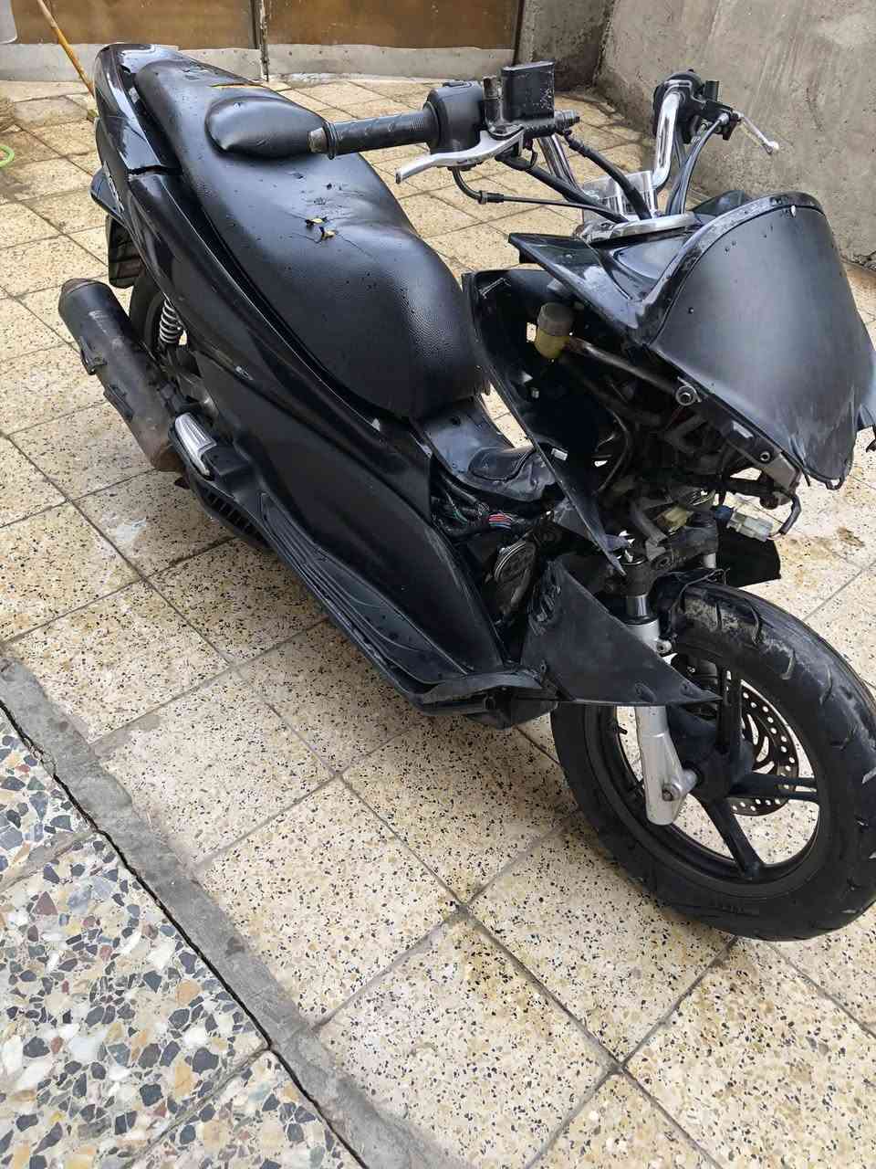 للبيع كوم حديد حمل وتروح غراضها موجوده السعر ٦٠٠ بغداد م الصدر الحبيبية ***********
