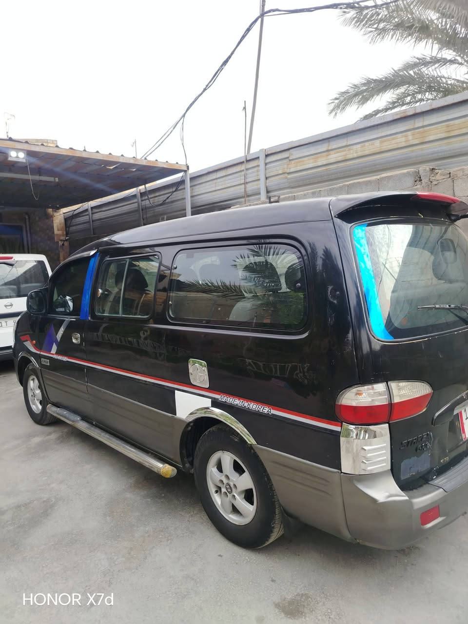 السلام عليكم ستاركس موديل 2007 سيارة مسكر مكفوله كفاله عامه مكينة وكير واكسن جدد ومكفولات تخم تايرات جديد تبريد شغال صدر امامي وخلفي كله جديد رقم مكاني بغداد رقم تلفون ***********
