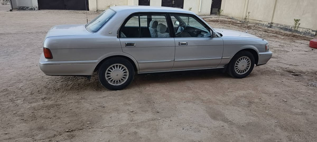 السلام عليكم سياره ارنب ايسر بلاد مكفوله من لظربه ولكصه وعيب شرعي لسياره بسمي مديل 92سعر 85وبيه مجال ***********
