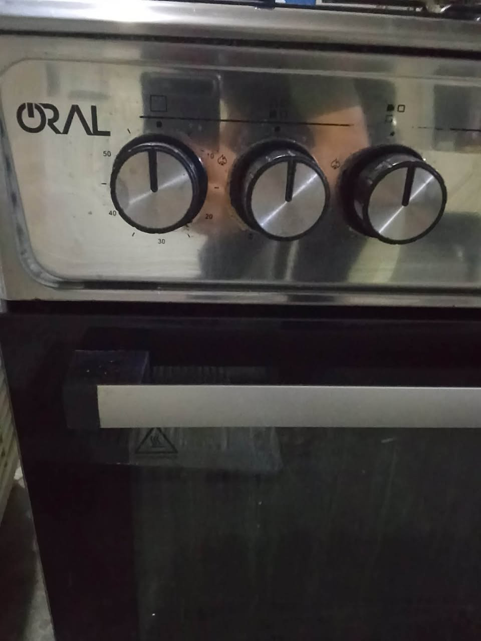 تەباخی خاوێن بێعەیب و بێکێشەو گڕی جوان بەس شوشەکەی سەری نەماوە نرخی گونجاو سلێمانی السليمانية, العراق


**إذا كنت صاحب هذا الإعلان وتريد حذفه لأي سبب، رجاءا أرسل رسالة إلى الدعم الفني**