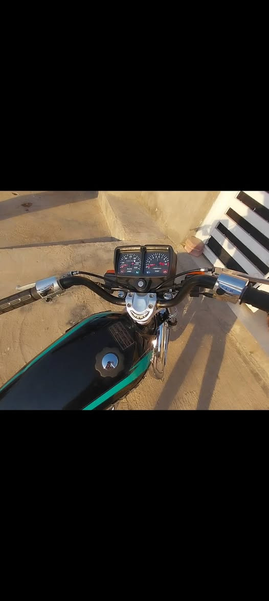 سلام عليكم دراجه للبيع دراجه جديده. (مكينه مفتوحه )  اوراق اسكنر. مكان ابو رمانه . سعر 800وبها مجال  رقم  ***********
