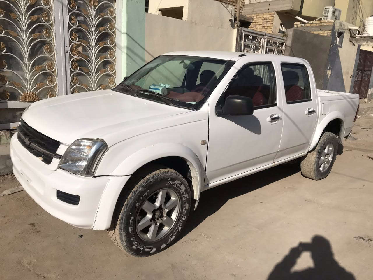 للبيع بيكب شوفر لوف ٢٠٠٥  مزاد الارقام حاليا في مديرية المرور تسجل بإسم المشتري مباشره مصبوغه عام وادامه عامه السعر ٤٥ ورقه مع المجال الاتصال على رقم *********** العنوان النجف الاشرف المناذره
