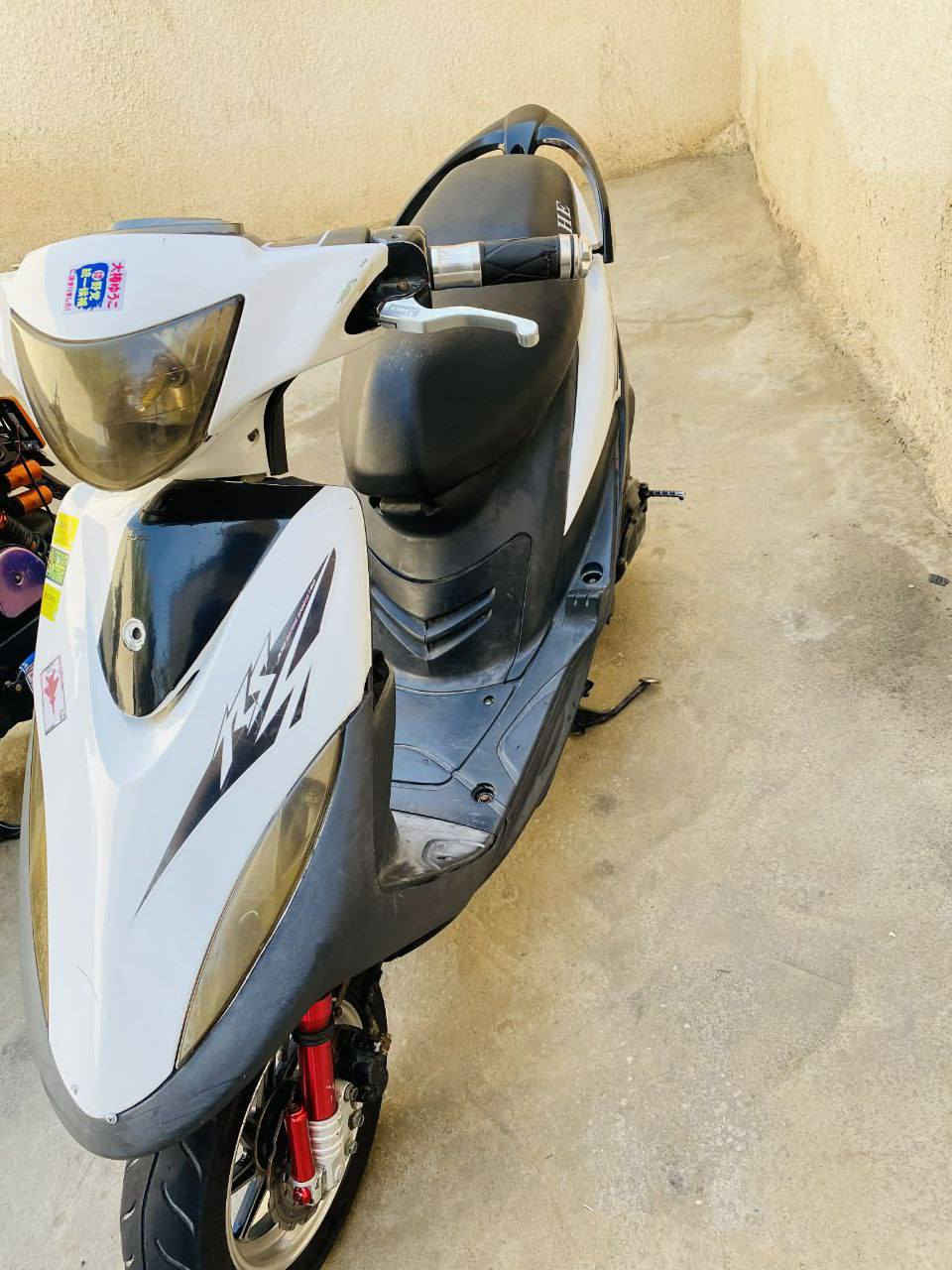 السلام عليكم دراجه ماكس عدله نظيفه شوفه عينك مزوده دبلات وشيال رياضي صالنصه اف ام  كهربائيات شغاله دراجه حلوه سعر 450 بها مجال عنوان سماوه هذا رقمي ***********
