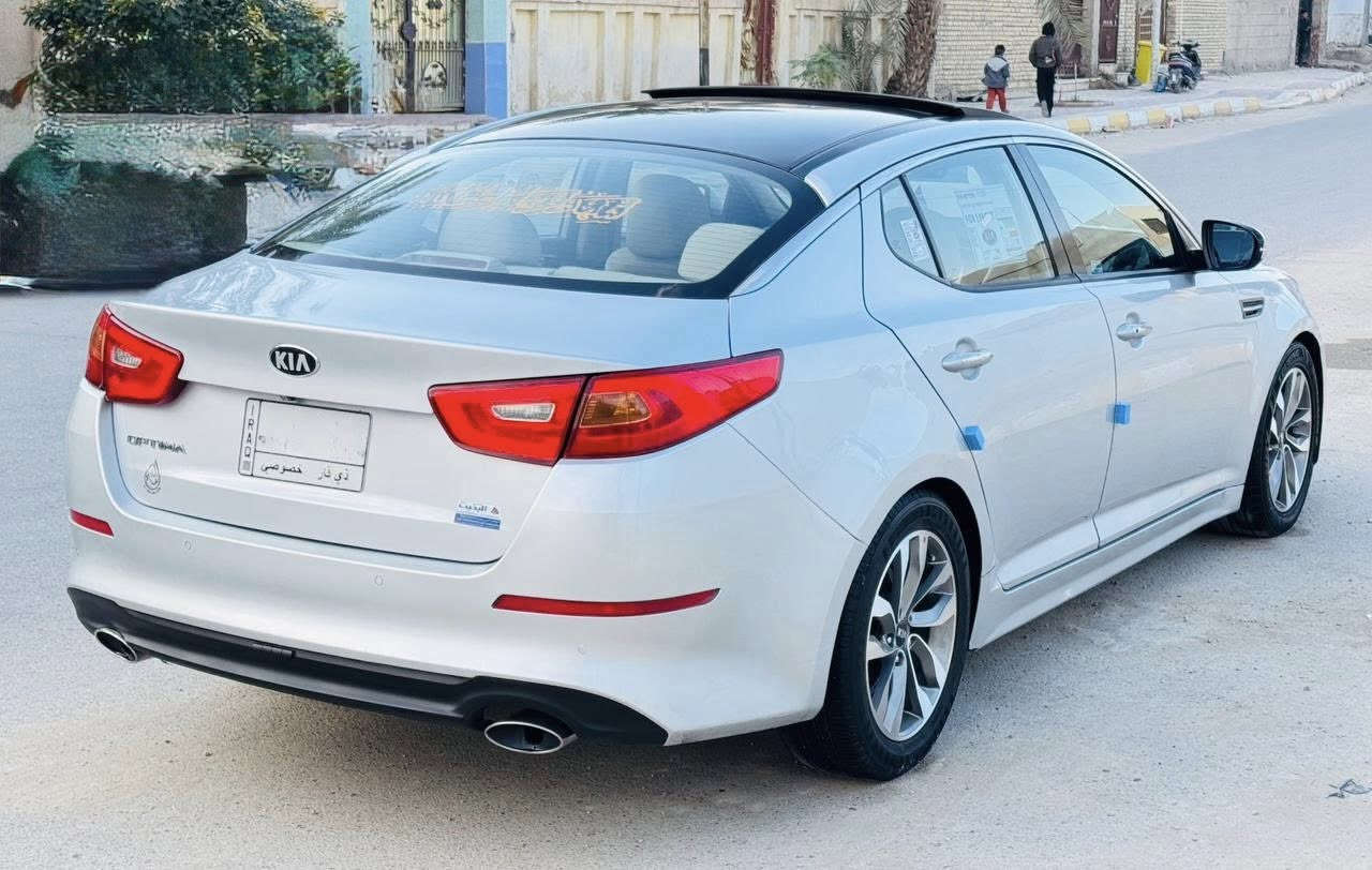 السلام عليكم ورحمه الله 
كيا اوبتيما 2016 خليجي فول مواصفات 1/1 ViP محرك 2400 دوش دبل كزوز بيه قطعتين تبديل اصليات وصبغ هلال خلفي سنويه لل 2029 تحويل مباشر بأسم المشتري
السياره جاهزه كير محرك حداديه تخم تاير المواصفات بصمه تشغيل وبصمه ابواب وجنطه لمس بنراما طكتين تبريد قطعتين شفتات الاستيرن مع تحكم فول شاشه كبيره كامره دواره ويل كب كروم بك لايتات ولايتات LED زنون حساسات اماميه خلفيه وبعد هواي مواصفات السعر 128 للاستفسار ***********مكاني ناصريه خلف مستشفى الازهر
