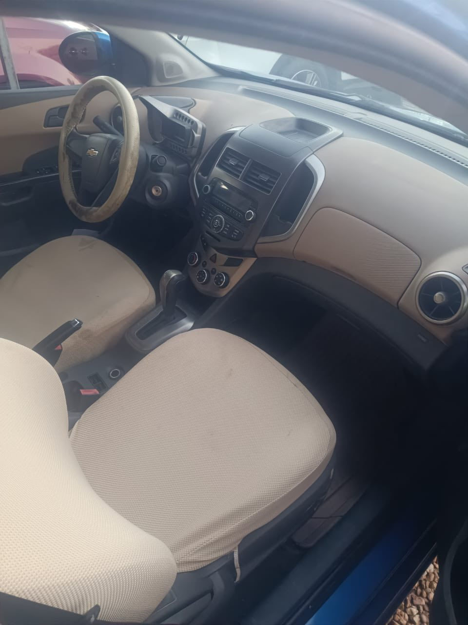 سلام عليكم لل بيع افيو سونك وارد خليجي موديل 2014 رقم سلمانيه وبسمنه بيه صبغ فقط بنيد ولباقي كفاله كير مكينه خير من الله العنوان كربلاء طوريج السعر 55 رقم الهاتف ***********
