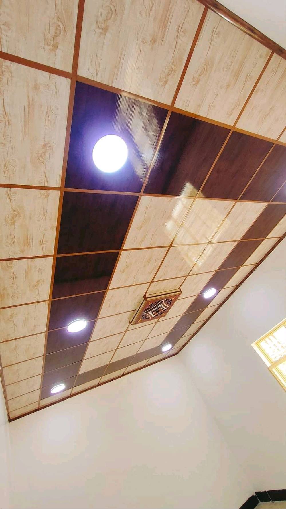 ✨ ديكورات داخلية ولمسات عصرية بأعلى جودة
🏠 جبس بورد | سقوف ثانوية | صبغ حديث
🪵 بديل الخشب | بديل الرخام | ضلع بلازما
🧱 شيبورد | بورديكس | واجهات حديثة
🍽️ تصميم وتنفيذ ديكورات مطاعم والمحلات وكافيهات
📐 شغل احترافي وأسعار مناسبة
📩 للحجز والاستفسار الاتصال على رقم الهاتف:
***********