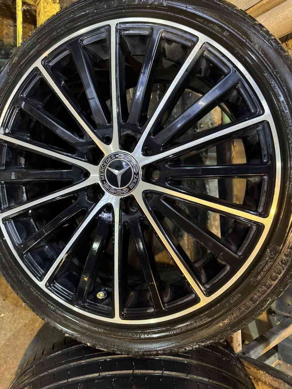 السلام عليكم
ويل كب+ تايرات عدد ٤ نضافه التايرات ٨٠٪؜ 

قياس ١٨ تو سايز جدد الماني وكاله 

للبيع 

للاستفسار *********** 

تحياتي 🌸 مكلف بالنشر اتصل ع الرقم
