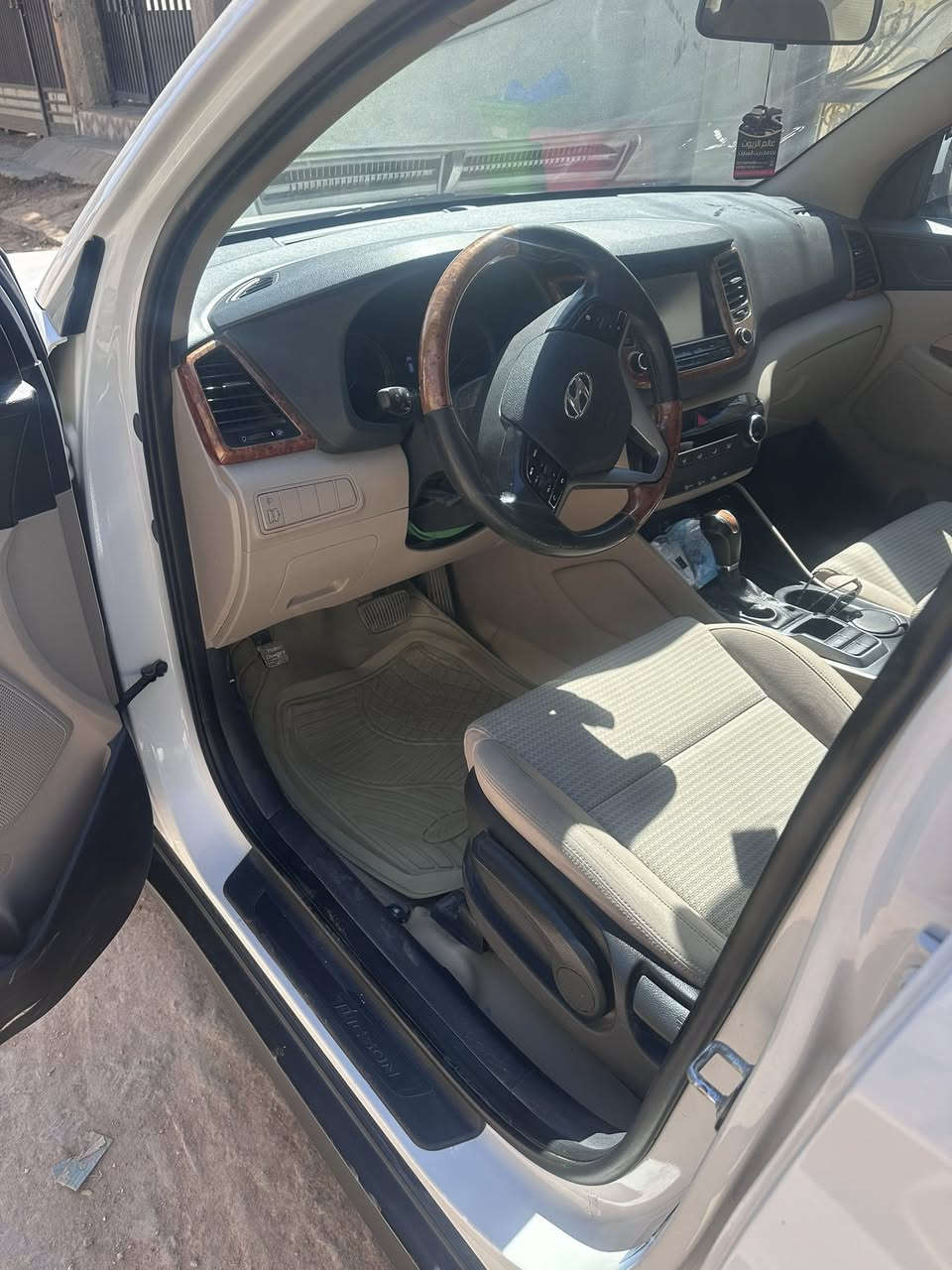 هونداي توسان 2018 خليجي مكفوله من كل شي عد شويه بارد بلچاملغ الخلفي  رقم بابل ماشيه 120 
السعر 185$
ت *********** الحله مركز المدينه
