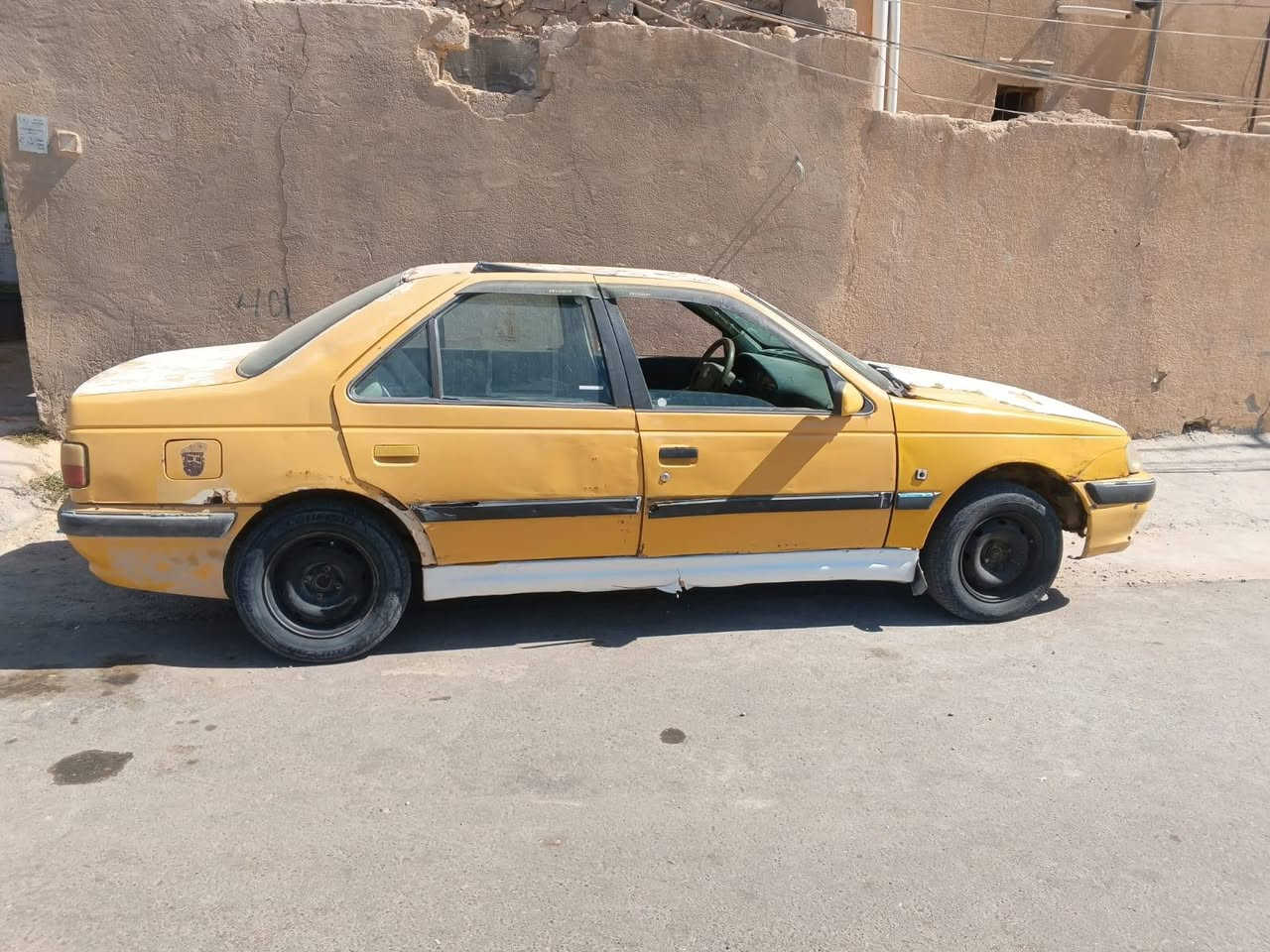 سلام عليكم
مرخصت المدن المحترم 
مكلف بلنشر سياره بيجو شغاله بگره سلف
سياره شوفت عينك سياره راعيه مايفتح خط
أتعهد بسرقه أو عيب شرعي مكلف بنشر 
*********** اتصل وبيك خير ودلل
