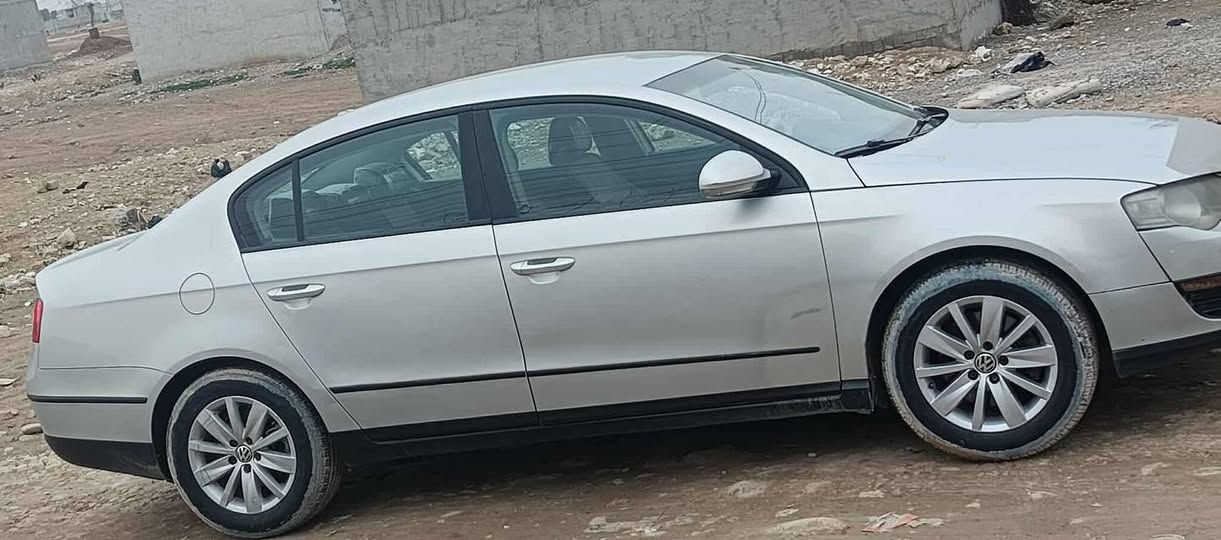 سياره جيتا لليبع رقم دهوك انكليزي شرط الوكاله ول تحويل  بدون حادث فقط البندين مصبوغ بصمه قطعتين تبريد شرط التبريد ثلج ول تدفئة 2011  هندبرك دكمه السعر 90وبيها ***********مجال مأكان السياره موصل الأيمن للتواصل
