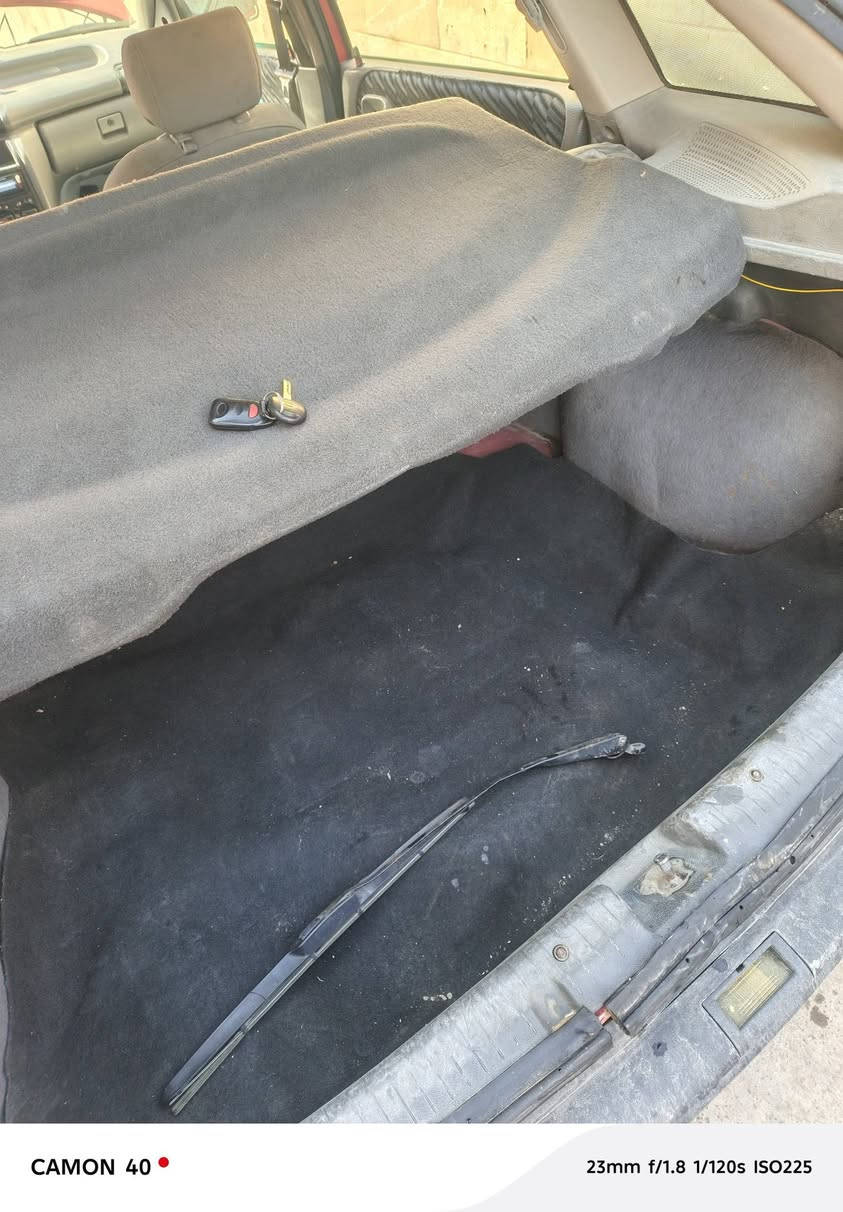 اوبل استراا 92 جنطة 
رقم بغداد 
سنوية 2021 ساقطة
سلايت
قفل مركزي 
جام كهرب 
محرك شرط 1600نوزل
كير شرط 
صبغ مابيها بس مصلح دواير
مكان موصل 
***********           السعر 33 جوا ال 30 لاتخابر 
***********
