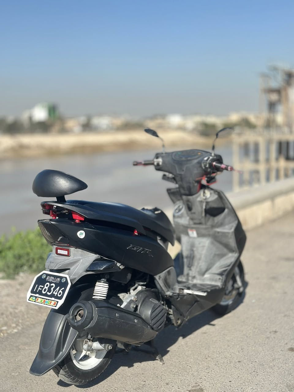 السلام عليكم دراجه جي تي ار للبيع مغلفه اسود طافي لونها الاصلي احمر دراجه خير من الله كلها بلاديه جيب الف فيتر وتعال افحص السعر :مليون و50 وبيها مجال الاتصال :***********
