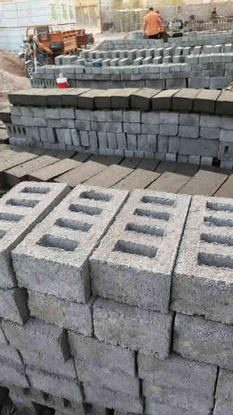 ابلوك درجه أول  سعر ألف  470الف واصل 

قضاء المدينة قرب المستشفى المدينة العامة الاستفسار على هذا رقم ***********
