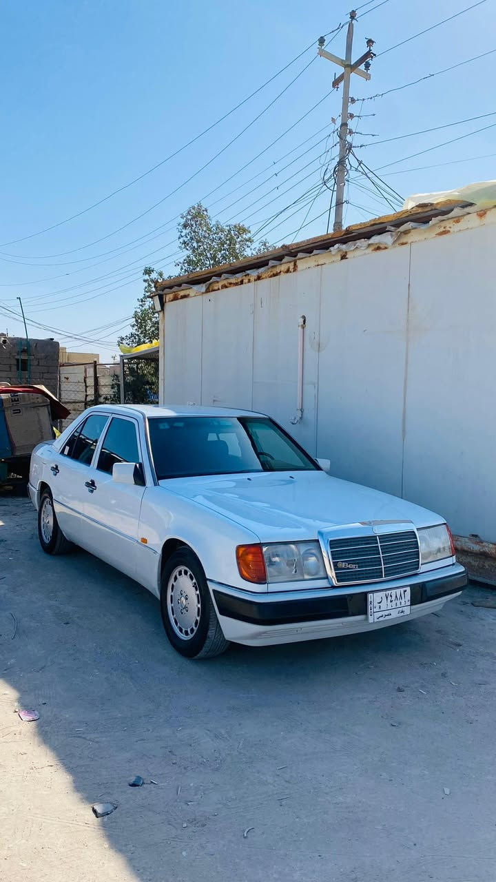 السلام عليكم 
للبيع  مارسيدس 300
مديل1986 
ماروس ب استيشن نضيفه وينطي  فرق عادي

صدر اماميه خلفي
تدفئه تبريد ثلج 
داخلها حلو ومرتب مابي نقص صاج كله جديد 
محرك  vvt  ثنين ونص
سنويه صاقطه كامله هزه 
سعر 78بيهة شي بسيط 
العنوان ذي قار الناصريه حي الفداء
***********

‭0782 749 7716‬
