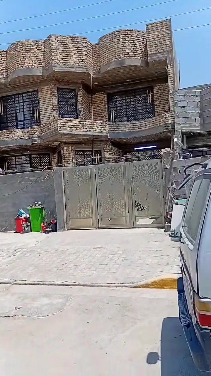 بيت ٢٠٠متر النصر والسلام شارع ٣٠ منطقة ٣٠٠٠ صاد على النواب ضباط طابقين سعر ١٦٥ 
مكتب ابو سعد الدليمي ***********
                                 ***********

