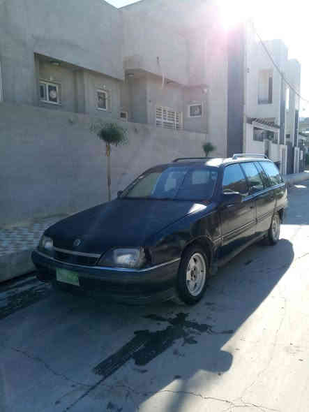 اوميكا استيشن حجم 26 موديل 92 كير عادي سلايت محرك وكير انضاف بيها كابون بانزين وشرط التحويل السعر 11وبيها مجال بسيط شراي خابر ودلل 
***********
***********
