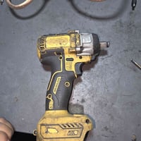 من رخصه الادمن  المحترم  تم تبديل  كارت وسويج دريل لقمه ديولت ٣٥٠ نيوت...