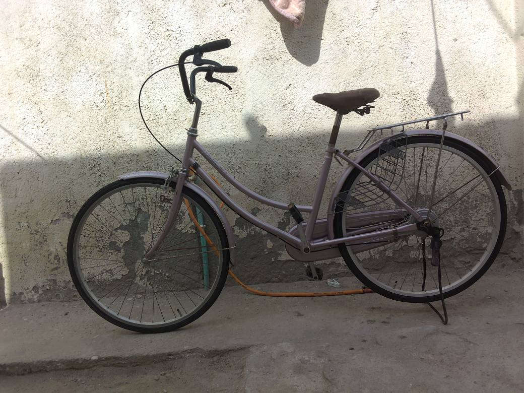 السلام عليكم 
بايسكل حجم 26 للبيع 
بـ70 الف فقط 
جلدة التاير الخلفي تعبانة شوي 
والسرج كذلك واضح بالصور
اما الباقي كلشي بحالة ممتازة 

المكان ذي قار الرفاعي 
بي مجال بسيط الرفاعي, ذي قار


**إذا كنت صاحب هذا الإعلان وتريد حذفه لأي سبب، رجاءا أرسل رسالة إلى الدعم الفني**