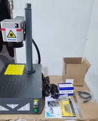 جهاز ليزر 30W   مع لابتوب وراوتري محابس الجهاز محمول للحفر على المعادن...
