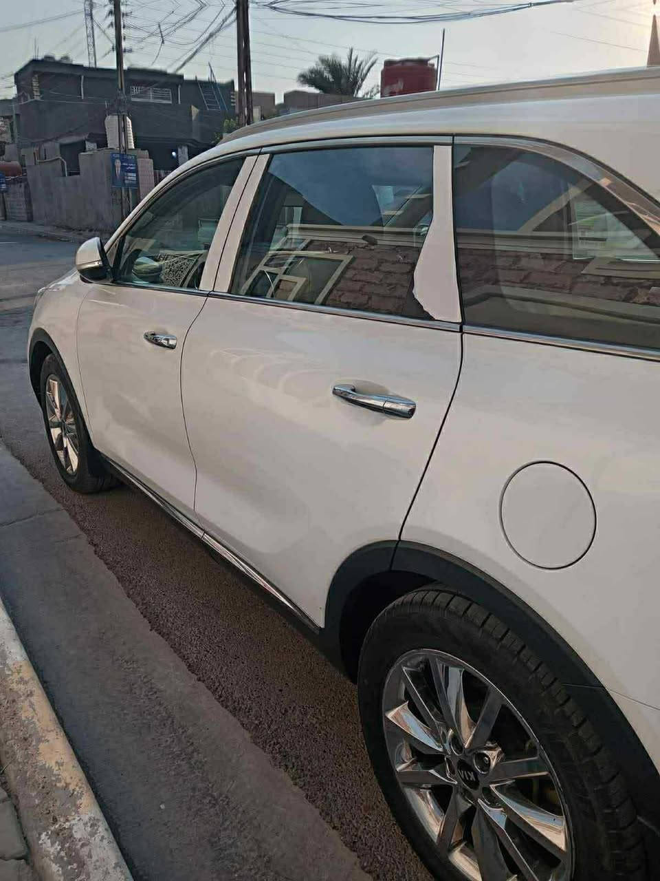 يالله
سلام عليكم سورنتو 2018 خليجي 
السعر                                    225 وبيه مجال خير من الله
الستفسار  اكثر                 ***********
                                      *********** 
المواصفات 
6سلندر 
7راكب 
3قطع تبريد 
جنطه كهرباء 
بصمه ابواب وتشغيل نص مواصفات معروفه 
ماشه 100 
سياره جديده كفاله عامه من الصبغ والفتح والتبديل مكينه وكير مكفولات على الشركه برغي ما مفتوح بيه وكلشي موضح بالسونار موجود بالمنشور 
علمن السياره باسمي 
مكان السياره بغداد المحموديه
