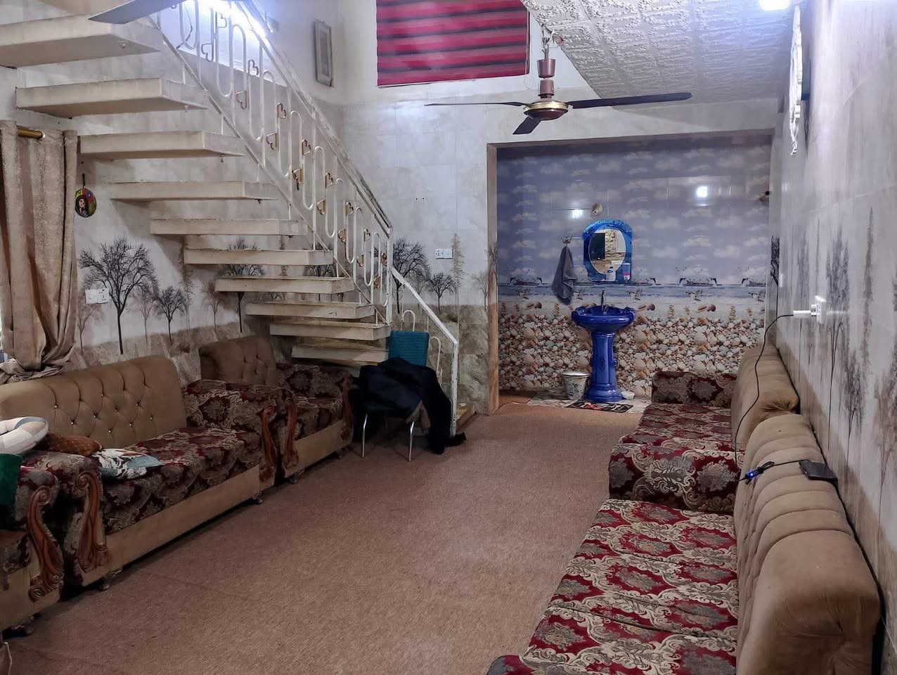 ✨دار للـبـيـع✨ركــــــــن 
 الــمـوقــع : - حي الطياره - شارع  25
الـمـساحــه :200 م
نــــــوع الـعــقـار : طـابــو صـــرف
الـــواجـــهــه :10
عـــــــرض الـشــارع :15 م
………………………………
حــالـة الـعـقـار :  دار مــكـون مـن طــابـقـين 
(ط1)يـحـتـوي عـلـى غـرفـة نــوم-كـلـدور - مـطـبخ - صــالــه - مـجـمع صـحيـات
(ط2)يـحـتـوي عـلـى 2غـرف نــوم-كـلـدور - مـجـمع صـحيـات
………………………………
الــســــعــر : خـــــــاص 
*********************
(شــركــة #حــافــظ للأسـتـثـمار الـعـقـاري)
مـوقـعـنا : بـابـل شـارع 60 - مـجـاور كـافـتريـا سـيف بـقلي
نـستـقـبل جـمـيع الـعروض الـعـقاريـه ↪️
بـيع -شـراء - تـعـقيب - إجـازة بـناء - إفـراز- رهـن 
**********************
للأسـتفـسار او الأتـصـال ↪️
 📞***********
📞***********
