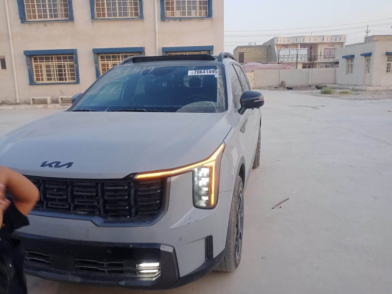 كيا سورنتو 
برستج فول 
مكفوله من الصبغ والتبديل فول مواصفات بدون رقم تترقم اي محافظه محرك 2500 تيربو ماشيه 11 الف رايدها 310
تلفون 
***********
واتساب اواتصال بغداد, العراق
