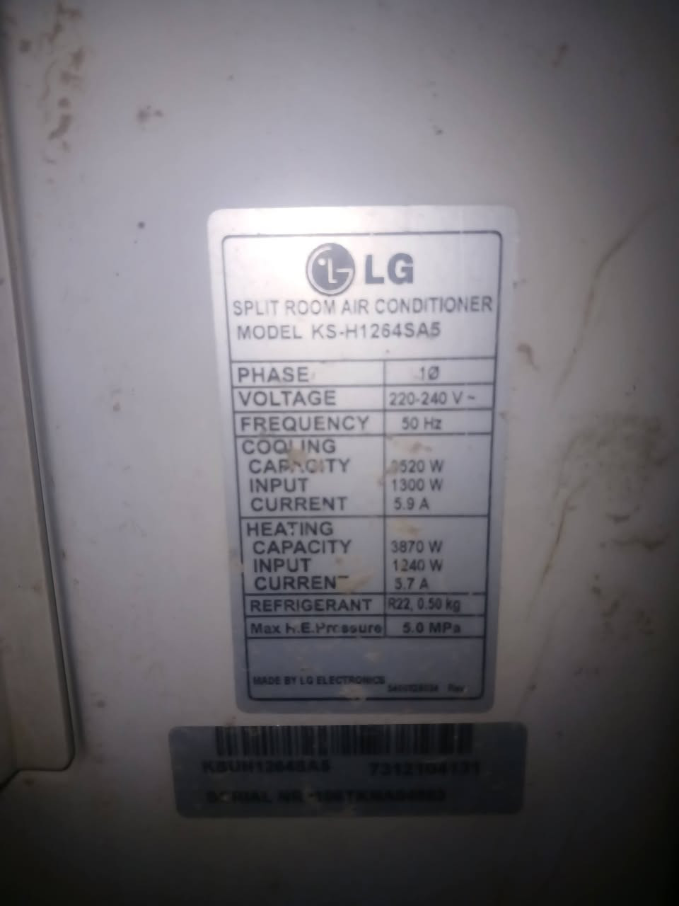 للبيع
سبلت طن عدد ٢ للبيع بدون بواري جاهزه 
السبلت كدامك مامشتغل فقط متروك
داخليات ثنين lg
خارجيه lg
وخارجيه AUX
سعرهم قفل ١٢٥ 
لتواصل ***********
مكاني بغداد الغزاليه
