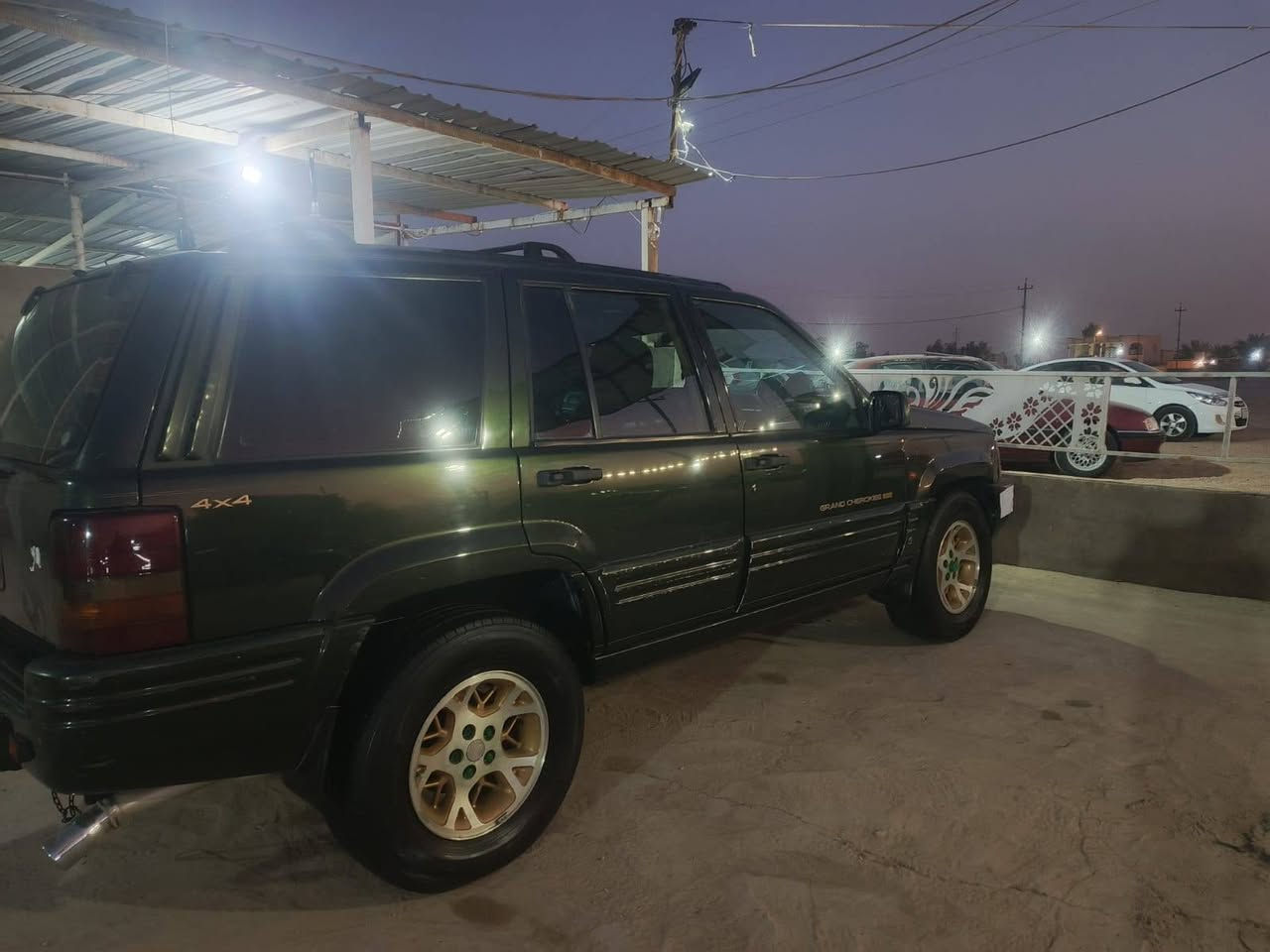 السلام عليكم.   للبيع او المراوس حسب القناعه السعر 55
جيب شيروكي موديل 96 
رقم سليمانيه تحويل مباشر 
كير ومحرك بلاد خير من الله 
صدر جديد تخم تاير ويل كب 
شاشه تاب جام كهرباء 
كهرباياتها كلها شغاله 
سياره مال جناي 
العنوان الرمادي ال سبعه كيلو للاستفسار هاتف ***********
