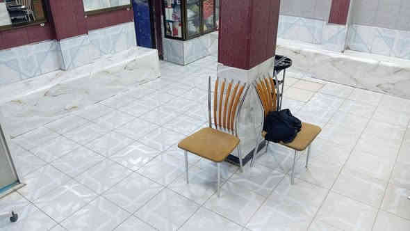 سلام عليكم صالون للبيع كامل تجهيزات صارله اكثر من ٣٠ سنة معروف ع مستوى بالمنطقة سمعة وشغل خير من الله السعر ١٢ مليون وبي مجال المكان بغداد كماليه شارع المصرف صالون فرجينيه ام حسنين ***********
