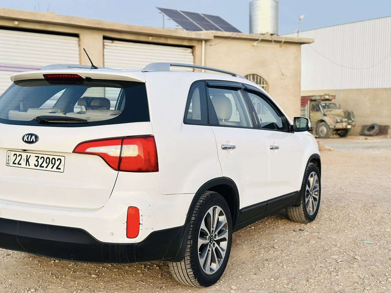 ‏ سورنتو خليجي 2015 مواصفات فول ‏1/1 بدون بانوراما تبريد ثلاث قطع بصمة ودخول ذكي بصمة الأبواب مريء شفط طقم جديد هزة جديدة مثبت سرعة رادار امامي رادار خلفي بدون صبغ بدون تعديل البارد بيها حالوب بوند وسقفيه و جهه السائق قليل محرك 4 لا صرف ولا نفخ ممشى170,000
‏رقم أربيل شرط  التحويل السعر 150بيها مجال قليل للتواصل على الخاص واتساب او اتصال ***********
